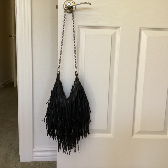 Steve Madden fringe bag in black - Picture 2 of 8